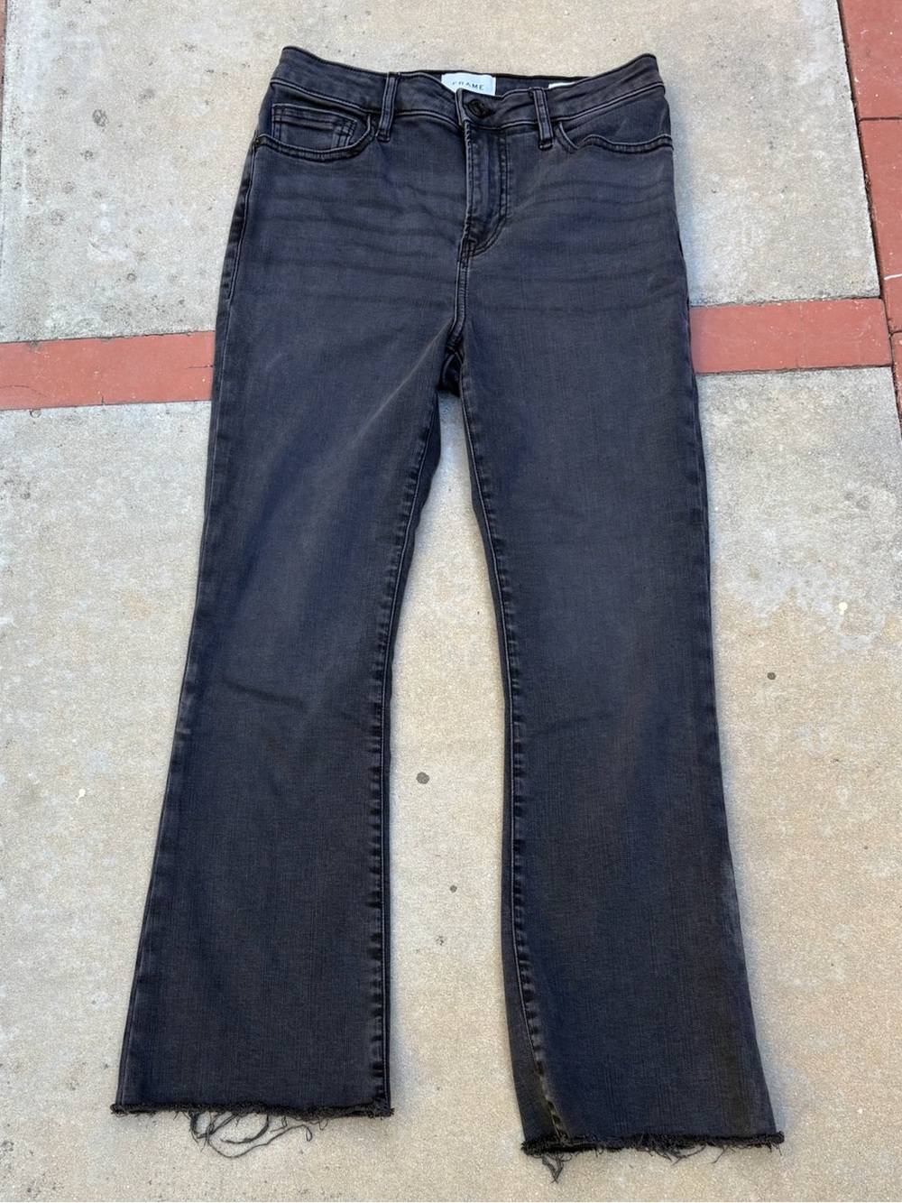 FRAME distressed "Le Crop Mini Boot" cropped jeans - Size 28